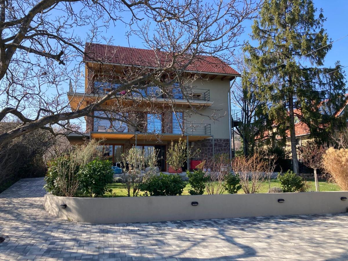 Апартаменты Hello Balaton Альшоэрш Экстерьер фото